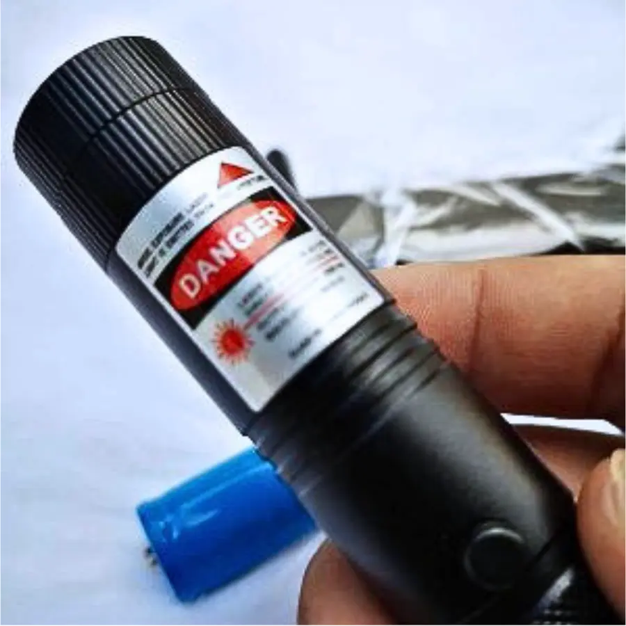 Đèn Laser Công Trình 303 Vỏ Đen Tia Đỏ-Xanh Lá Giá Rẻ 4 laser-303