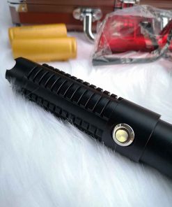 den-laser-821-gia-re